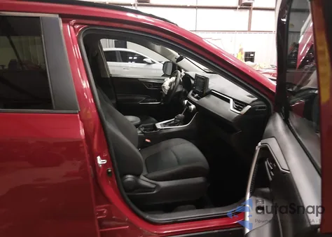 2021 Toyota Rav4 Le z USA, uszkodzony, nr VIN 2T3H1RFV4MW139444